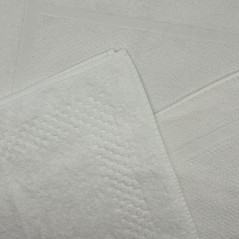 Tapis blanc en éponge seconde vie – Art du Linge pour hôtels, gîtes et instituts écoresponsables - lot de 4